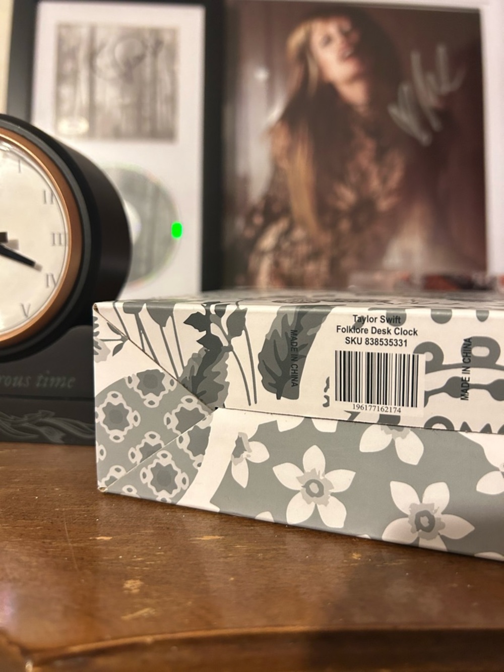 Taylor Swift Invisible String clock - Picture 6 of 6
